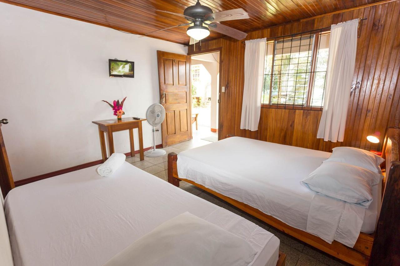 Cabinas Arrecife Cahuita Bagian luar foto