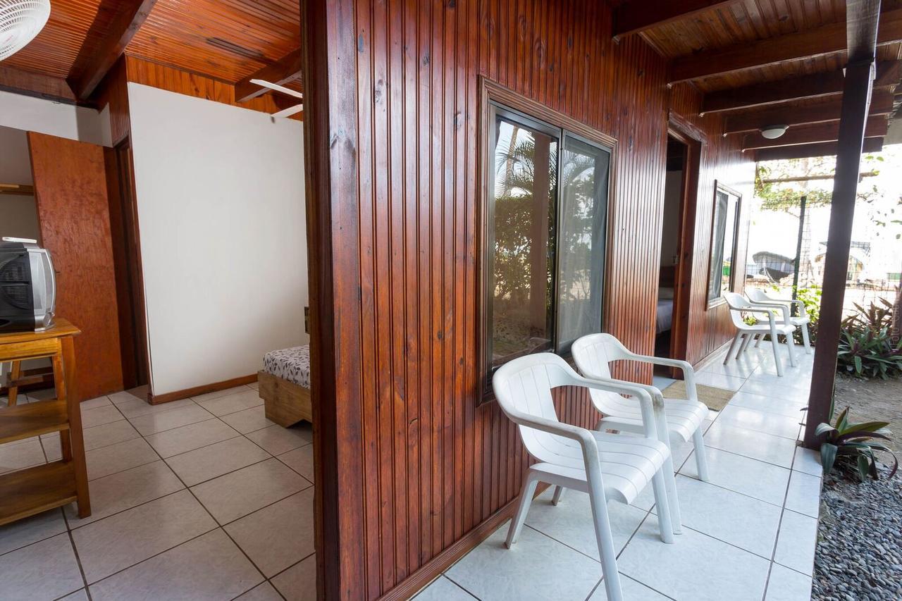 Cabinas Arrecife Cahuita Bagian luar foto