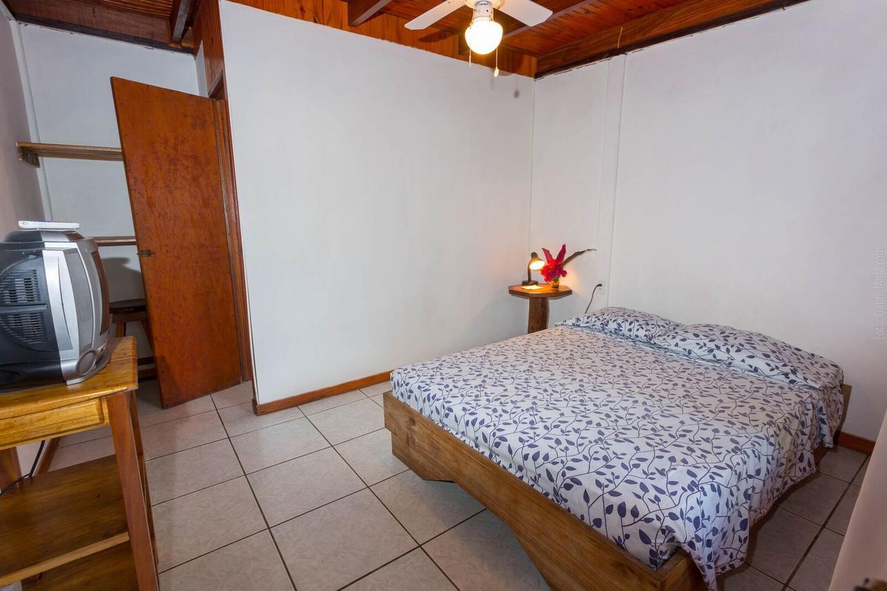 Cabinas Arrecife Cahuita Bagian luar foto
