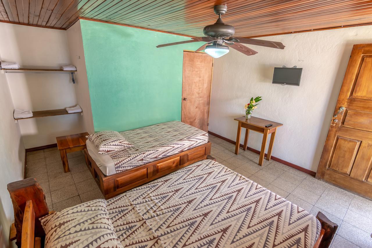 Cabinas Arrecife Cahuita Bagian luar foto
